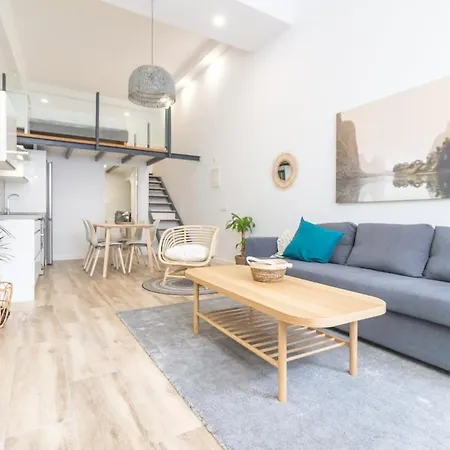 Apartment Modern On Two Levels, 3 Minutes From The Sea *